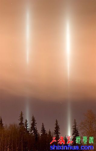 FairbanksUAFLightPillars.jpg